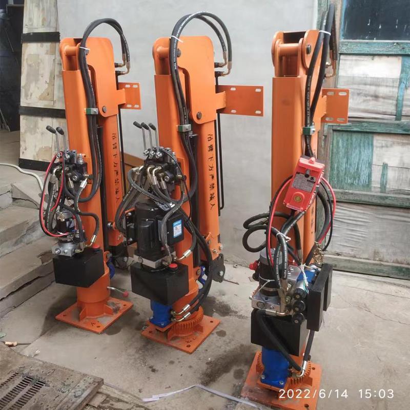 屯留区重汽蓝牌随车吊 3.2吨 国六动力强 液压驱动 农用自卸起重机